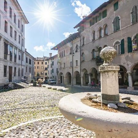 Loft Overlooking The Old Town . Feltre Esterno foto